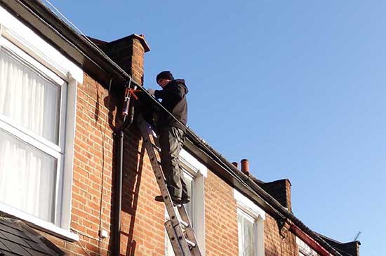 gutter-cleaning-repairs east London 